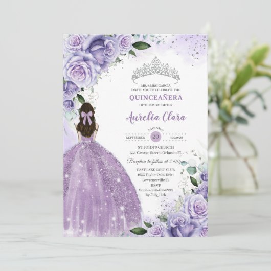 Quinceañera Sweet 16 Paarse Lavendel Bloemen Zilve Kaart (Staand voorkant)