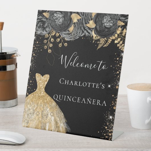 Quinceanera zwart gouden jurk bloemen welkom reclamebord met voetstuk (Insitu)