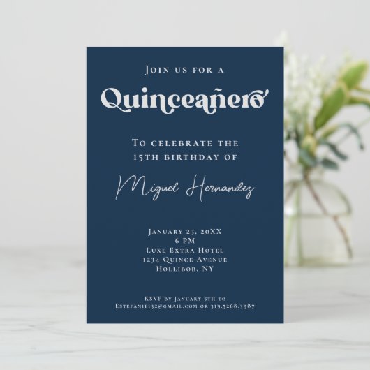 Quinceañero Elegant Navy Bold Typografie Verjaarda Kaart (Staand voorkant)