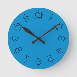 Quirky Blue With Flipped Twisted Numbers Ronde Klok