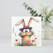 Quirky Bunny with Decorated Egg Easter Greeting Kaart (Staand voorkant)