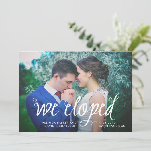 Quirky Calligraphy | Foto-aankondiging van We Elop Aankondiging (Staand voorkant)