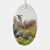 Quirky Design - Schapen in een veld Keramisch Ornament (Rechts)