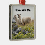 Quirky Design - Schapen in een veld Metalen Ornament (Rechts)