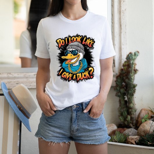 Quirky Duck: Zie ik eruit alsof ik een eend geef? T-shirt