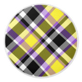 Quirky Eclectische Boho Nonbinary Plaid Pride Vlag Keramische Knop (Voorkant)