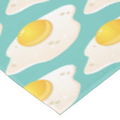 Quirky Fried Egg Graphic Pattern op Blauwgroen Tafelkleed (Gekanteld)