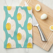 Quirky Fried Egg Graphic Pattern op Blauwgroen Theedoek (Quarter Fold)