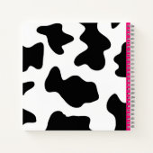 Quirky Koe Patroon roze Monogram Notitieboek (Achterkant)