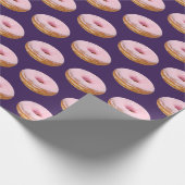 Quirky roze gelaagde donuts Pattern Paars Cadeaupapier (Hoek)