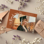 Quirky Stars Terracotta Grad Photo Thank You Aankondiging<br><div class="desc">Quirky and whimsical graduation announcement photo card featuring a photo on the front and 1 on the back. The text says "thank you" in quirky hand writing with stars and confettis. Add the graduate's name,  information,  and message to personalize this card. Terracotta.</div>