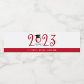 Quirky Text Red 2023 Graduate Waterfles Etiket (Enkel label)