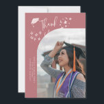 Quirky Thank You Stars Pink Graduate Photo Aankondiging<br><div class="desc">Quirky and whimsical graduation announcement photo card featuring a curved photo on the front and 1 on the back. The text says "Thank You" with hand drawn stars and a graduation cap. Add the graduate's name,  information,  and message to personalize this card. Pink background.</div>