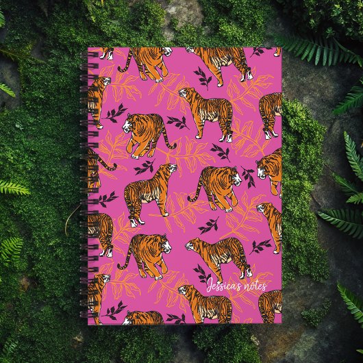 Quirky Tiger Pattern op Bright Roze Planner
