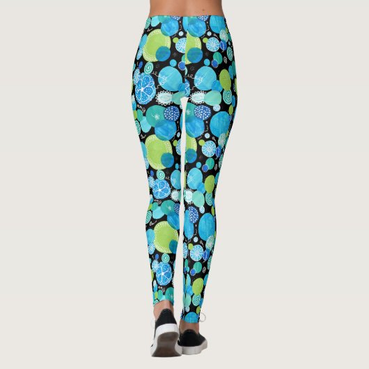 Quirky Turquoise Blauw Neon Groene Smaragd op Zwar Leggings (Achterkant)
