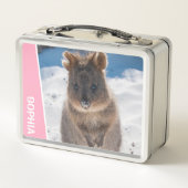 Quokka on the Beach Australia, Pink Accent Girls (Achterkant)
