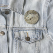 R13 Coyote in hoog gras Ronde Button 5,7 Cm (In situ)