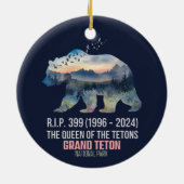 R.I.P. 399 (1996-2024) Koningin van het Tetons Bee Keramisch Ornament (Achterkant)