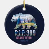 R.I.P. 399 De Koningin van het Tetons Beer Keramisch Ornament (Achterkant)