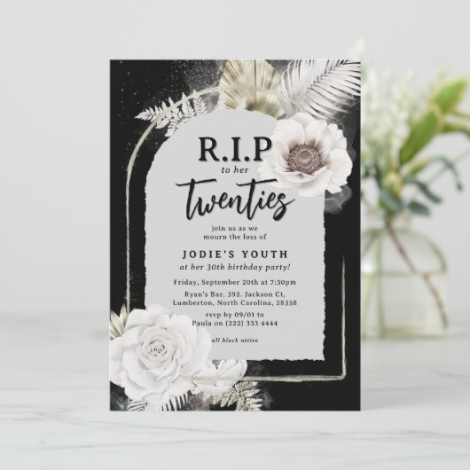 R.I.P. tot haar twintigste verjaardag Floral 30th Kaart (Staand voorkant)