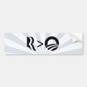 R IS GROTER DAN O-.png Bumpersticker (Voorkant)