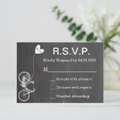 R.S.V.P. Chalkboard Wedding Invite Bike and Heart Kaart (Staand voorkant)