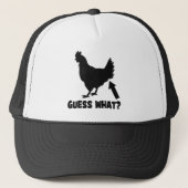 Raad eens? Chicken Butt Trucker Hat Pet (Voorkant)