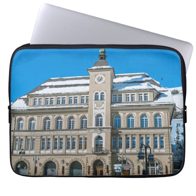 Raadhuis in St Moritz Laptop Sleeve (Voorkant)