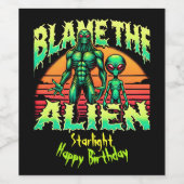 raadselachtige aliens onder mystieke zonsondergang wijn etiket (Enkel label)