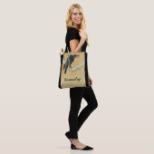 Raaf op een tak tote bag (Op model)