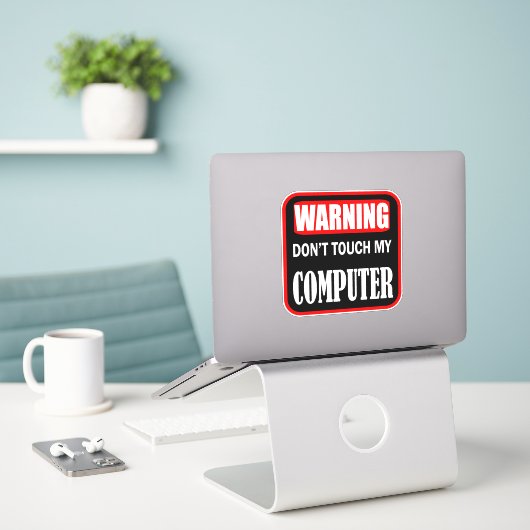 raak mijn computer niet aan sticker (Laptop op bureau)