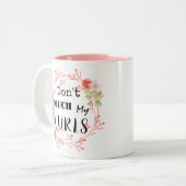 Raak mijn Curls niet aan Tweekleurige Koffiemok (Voorkant links)