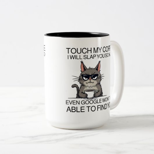 Raak mijn koffie aan en ik sla je. tweekleurige koffiemok (Voorkant rechts)