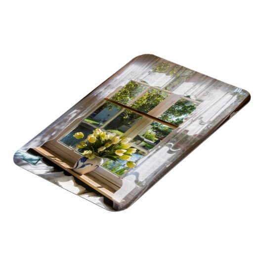 Raam met loopgordijn en tulpen magneet (Linkerzijde)