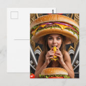 Raar Surreal Meisje met een Cheeseburger Pet Briefkaart (Voorkant / Achterkant)