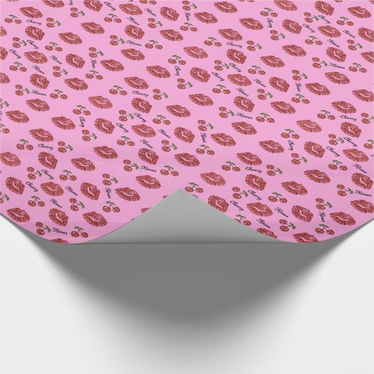 RAB Rockabilly Cherry Kisses op roze Cadeaupapier (Hoek)