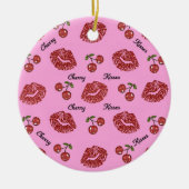 RAB Rockabilly Cherry Kisses op roze Keramisch Ornament (Voorkant)
