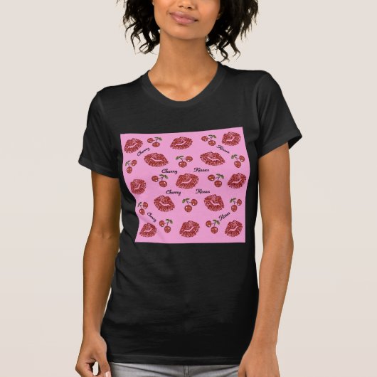 RAB Rockabilly Cherry Kisses op roze T-shirt (Voorkant)