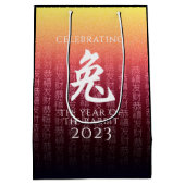 Rabbit 兔 Red Gold Chinese Zodiac Lunar Symbol Medium Cadeauzakje (Achterkant)