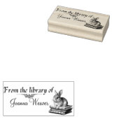 Rabbit on Books Personalized Wood Stamp for Books Rubberstempel (Gestempeld)
