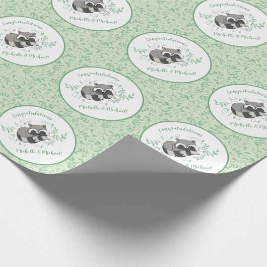 Raccoon Baby shower Woodland Animals Cadeaupapier (Hoek)