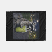 Raccoon drinking iced matcha latte funny animal fleece deken (Voorkant (Horizontaal))