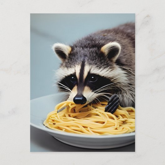 Raccoon Eating Spaghetti Briefkaart (Voorkant)
