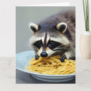 Raccoon Eating Spaghetti Folded Wenskaart Kaart