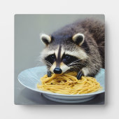 Raccoon Eating Spaghetti Fotoplaat (Voorkant)