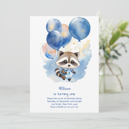 Raccoon eerste verjaardag uitnodiging (Staand voorkant)