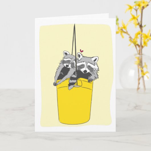  Raccoon Hugs Kaart (Gele Bloem)