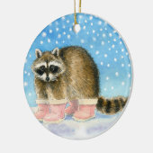 Raccoon in roze laarzen Kerstmis of winterversieri Keramisch Ornament (Links)