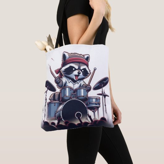 Raccoon Jam: De drums verslaan met Unstoppable Tote Bag (Dichtbij)