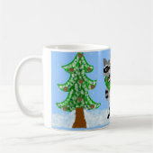 Raccoon kerstscene koffiemok (Links)